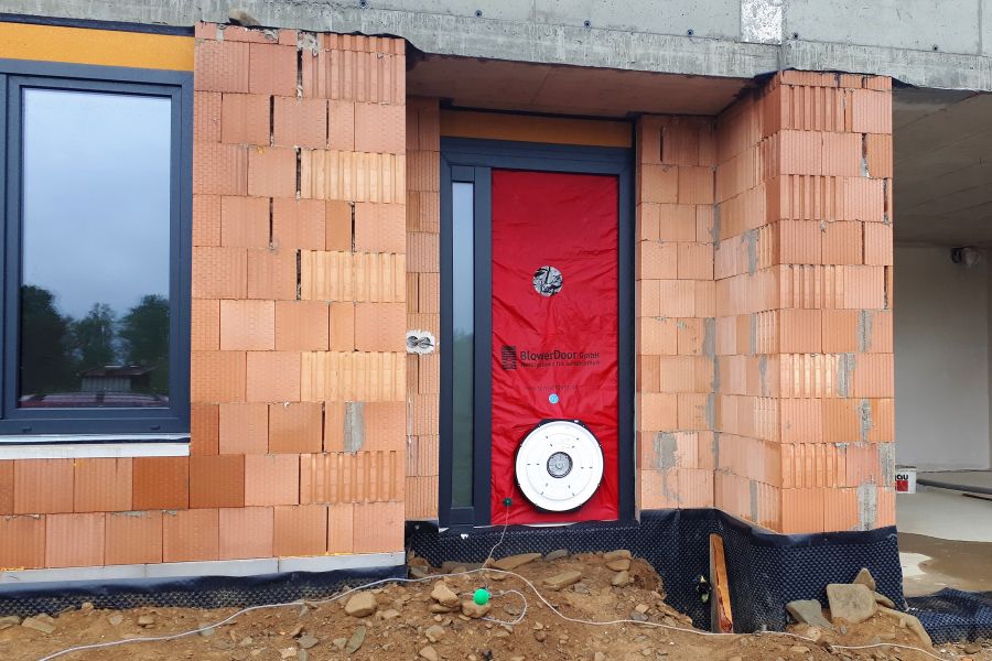 Blower door test jako předpoklad pro získání dotace