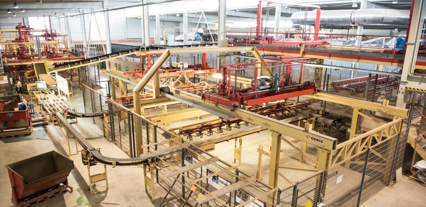 Wienerberger plánuje technologickou odstávku svých závodů